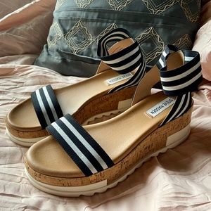 STEVE MADDEN “Elba” Wedge Sandal Sz 9 Cork Sole